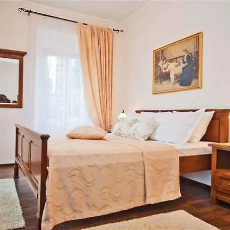 Holiday In 6264 מליני